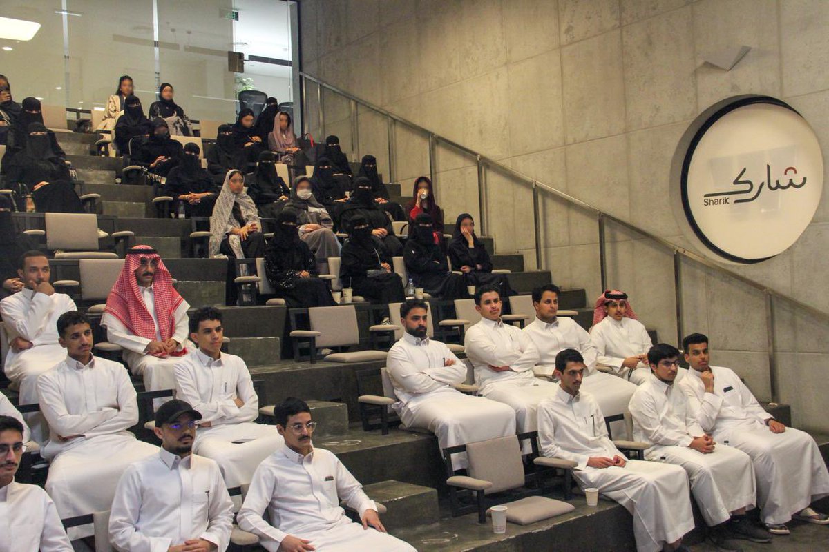 CCISCyberSec's tweet photo. سعدنا في نادي أمن المعلومات بإقامة ورشة Government Day، والتي تناولت أحد أبرز مجالات الأمن السيبراني وهو الـ SOC ودوره في مراقبة التهديدات والاستجابة للحوادث الأمنية داخل الجهات الحكو��ية والقطاعات المختلفة. https://t.co/NoF1OzGw8X