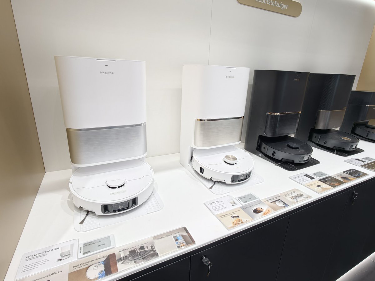 Robindoestech's tweet photo. @torharrington @DreameGlobal It's a smarthome brand from China. They sale products as vacuum cleaners, robot lawnmower, airfryers and hairdryes. https://t.co/MyZJJY822c