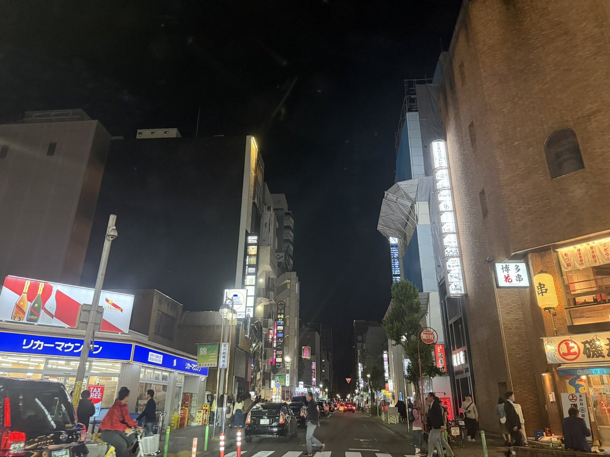 kazupharmacist's tweet photo. ＧＷ明けの激動を終えて😊
今日は久しぶりに昔の仲間と！
みんな人生いろいろ。
最近ずっとバタバタしてるけど、気心知れた人達と話すのは癒されるし前向きにもなれていいもんだ😄

仕事でもプライベートでもコミュニティケーションというか対話って大事だなってあらためて感じる！ https://t.co/XwL3IuWeKM