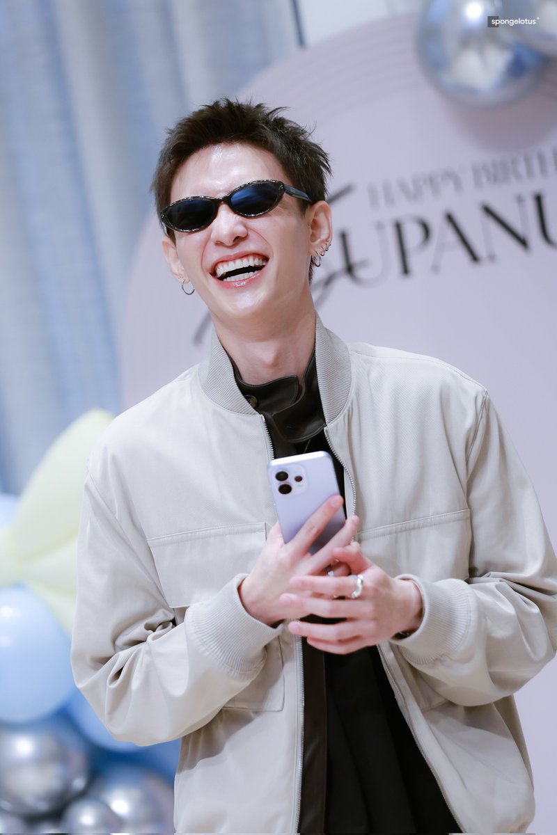 spongelotus's tweet photo. รอยยิ้มพี่มีค่าสำหรับหนูมาก🤍

#HappySUPANUTDay2026
#supanut https://t.co/HmnkGllVP6