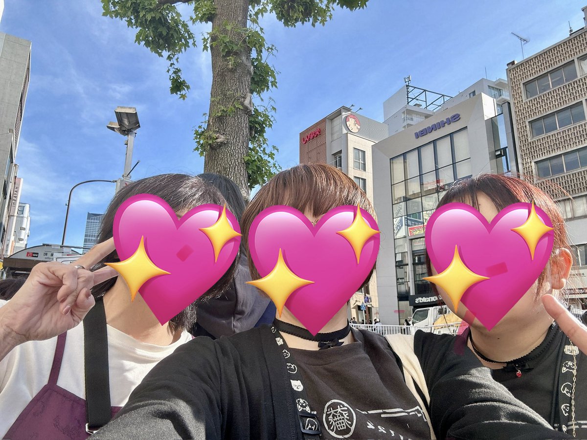 RotaSabana's tweet photo. 今日は急遽株主になって総会に参加してきました🎸横アリぶりに香川の会ができてライブも泣きそうになるくらいアツくてめちゃくちゃ楽しかった💖きゅうちゃん✨あやさん✨ありがとう✨大大大���き💖(⌒▽⌒)

#わんにゃん株主総会 https://t.co/CaxSzVHMkx