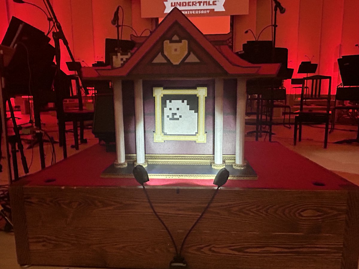 CosmeAtan's tweet photo. はるばる山形まで #UNDERTALE10周年コンサート 行ってきました❤️
聴覚では勿論視覚でも楽しめて鳥肌立ちっぱなし…ハートが変わるバトル戦に合わせてプロジェクターの色も変わったりファンを喜ばせてくれる細かい演出がたくさんあって河合さんのアンテ熱がしっかり伝わりました✨また行きたいな…💙💚 https://t.co/beyaxVCmKB