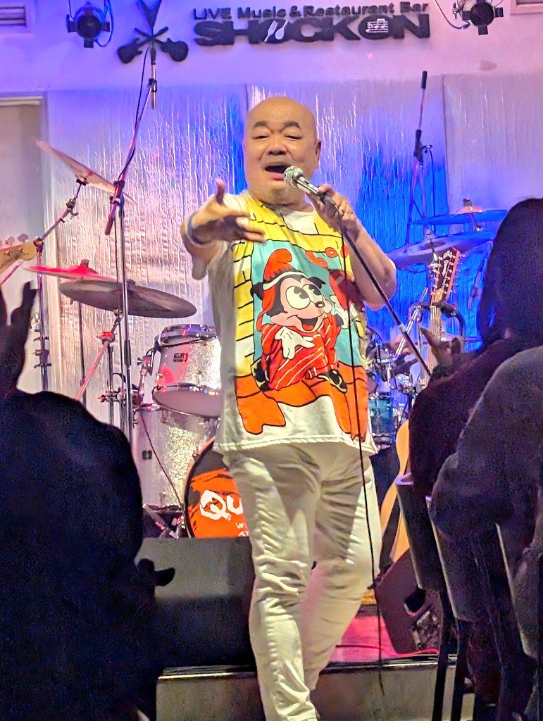 Jacky_Hnyr's tweet photo. 今夜は #QUEENESS♕ のliveへ🎙️🎸🥁🎹限りなくQUEEN♕っぽいJapaneseバンドに魅了された川口の夜🌠😍また参戦したい✨️
#ShockOn
#川口 https://t.co/4DQ2taBopt