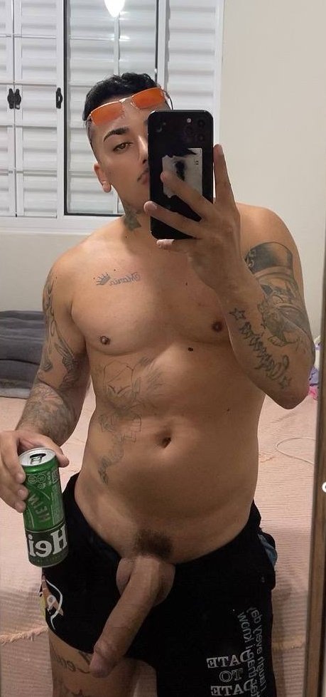 maickyfucker's tweet photo. Foto pro tik tok, e foto pro Twitter 🤭😈qual vcs preferem? https://t.co/nz0pHt1UUQ