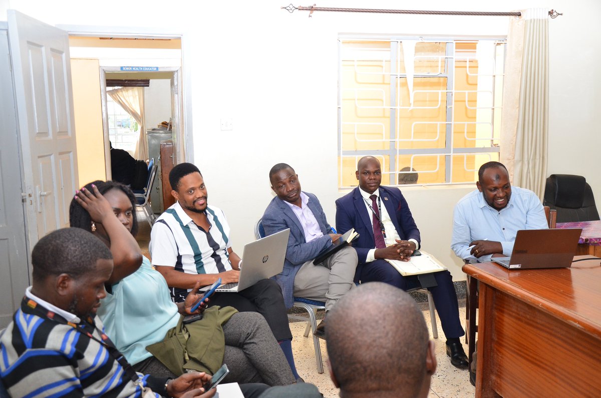 CaoMukono89852's tweet photo. Mukono District and AHF Uganda Cares held an engagement on MOU implementation and health service delivery.Leaders praised strong performance, teamwork, and accountability.Vice Chair Hon. Jorem Kabali called for more focus on real community impact. #MukonoDistrict #HealthPartners https://t.co/6jvjNwbNw7