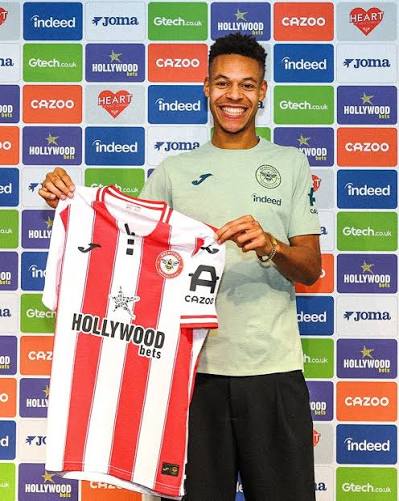 simsarscout's tweet photo. Kaye Furo
Premier Lig Fizisiti: 1.90m boyuyla Ada futbolunun sertliğine hızla uyum sağlayabilecek bir profil.
Bitiricilik: Dar alanda skoru değiştirme becerisi, Brentford’un hücum çeşitliliğine büyük katkı sağlayacaktır.
#KayeFuro #BrentfordFC #PremierLeague #Transfer #Scout https://t.co/rHHExqjcXj