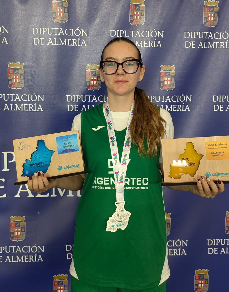 cb_upla's tweet photo. Las Inf. de la Escuela Municipal de Los Gallardos han jugado esta mañana las finales provinciales JDP @dipalme_almeria
@DDipalme. 
Enhorabuena a Tabernas y felicitar a nuestras chicas por tan fantástica temporada 😍🏀.

🏆 Subcampeonas JDP.
🏆 Premio excelencia al Juego limpio. https://t.co/B6fv10lbG2
