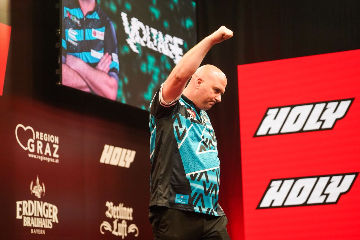 Oche180's tweet photo. π£οΈ βI think not playing last year and doing a few bits hurt myself.β
β‘οΈ Rob Cross admits time away from the tour took a toll on his game.
π» Full story: https://t.co/horSVsEKyV
#ET6 #RobCross #Darts https://t.co/vIFeiOMaQZ