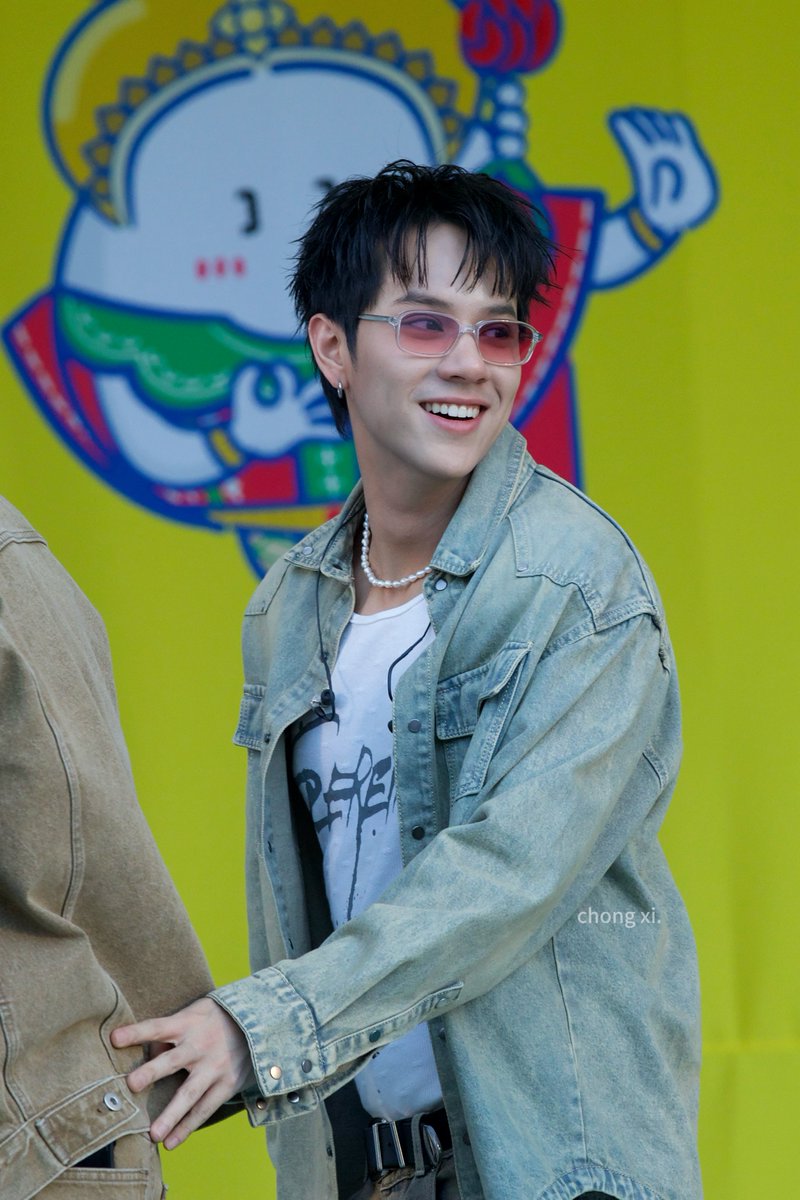 坐在角落看表演💙💜

#ThaiFestTokyo2026
#ThaiFestivalTokyo2026xNANON
#mynameisnanon