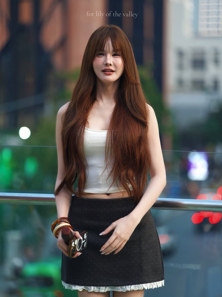 stylejaocha's tweet photo. อันนี้ตลกมาก แพรถามหาใครมีกล้องใหญ่บ้าง ถ่ายหนูหน่อย ละมานหันมาเห็นนี่พอดี พี่ ๆ ถ่ายหนูหน่อย 5555555555555555 https://t.co/BB54hMTANl