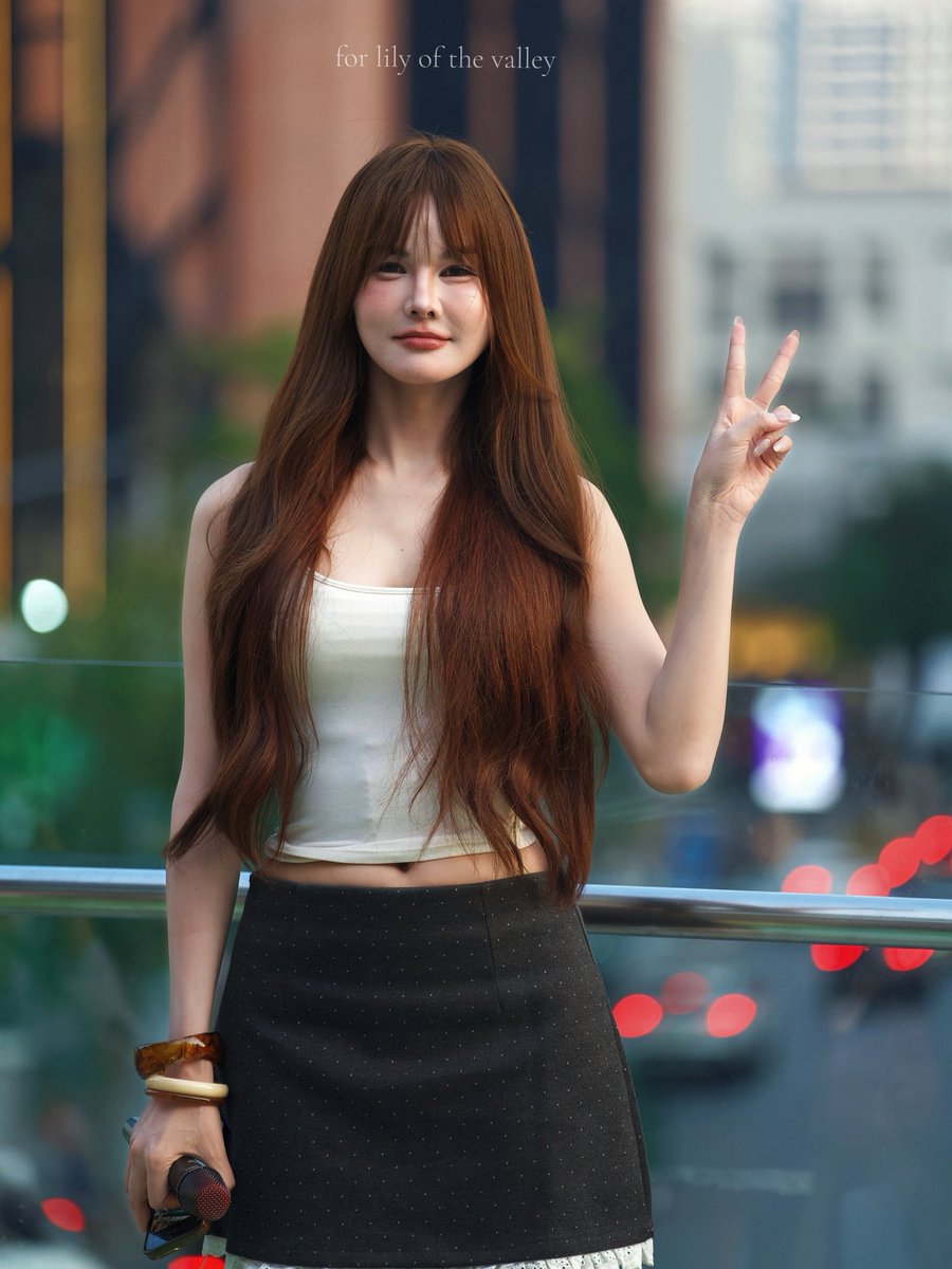 stylejaocha's tweet photo. อันนี้ตลกมาก แพรถามหาใครมีกล้องใหญ่บ้าง ถ่ายหนูหน่อย ละมานหันมาเห็นนี่พอดี พี่ ๆ ถ่ายหนูหน่อย 5555555555555555 https://t.co/BB54hMTANl