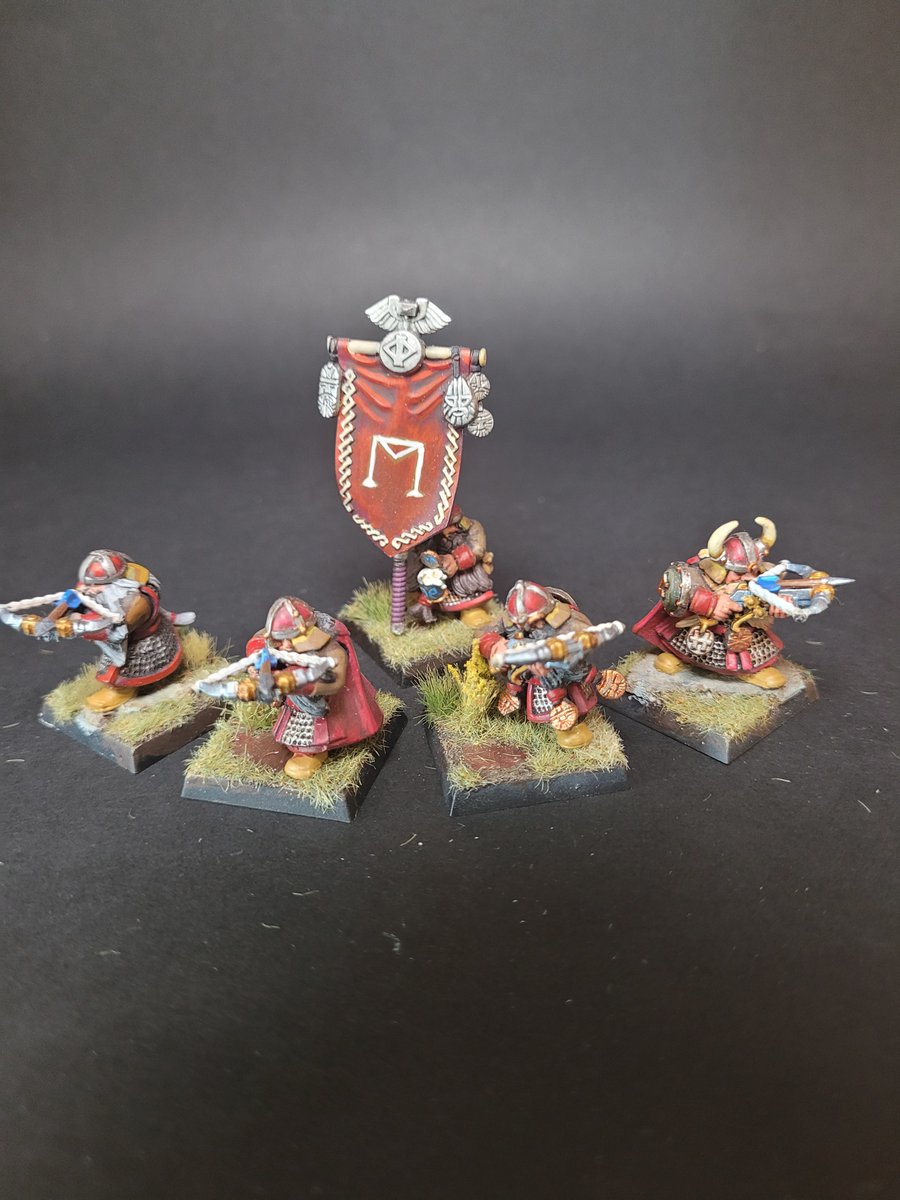 RiverRedoubt's tweet photo. Dwarves stand tall. https://t.co/9JU5vCPqWJ
