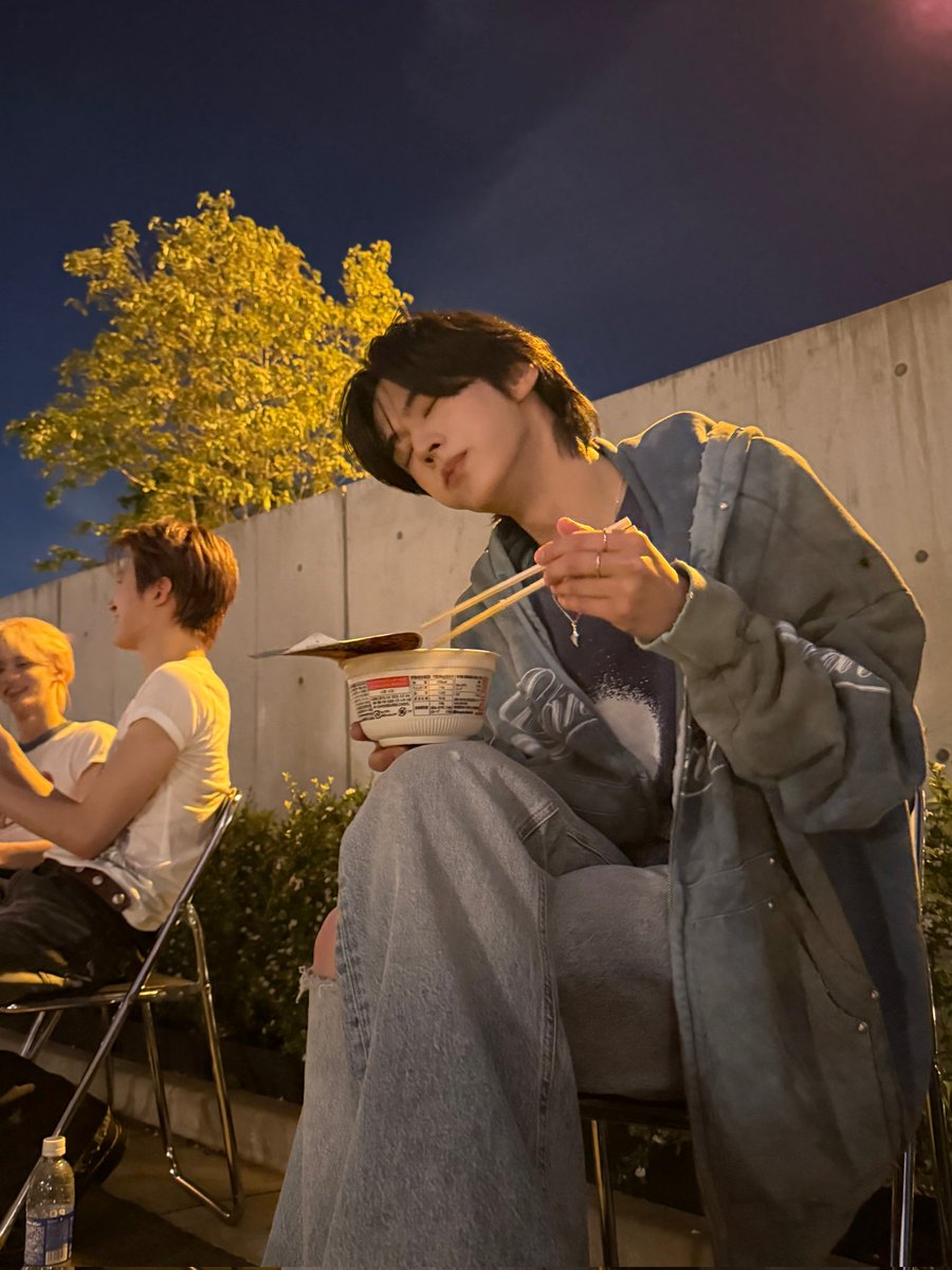 TWS WEVERSE tweet media