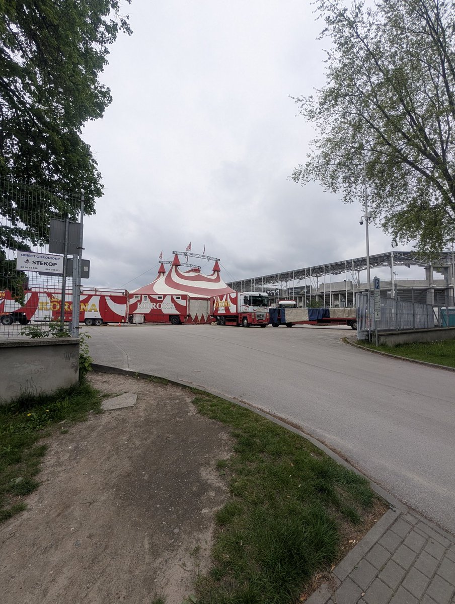 kielczanPL tweet media