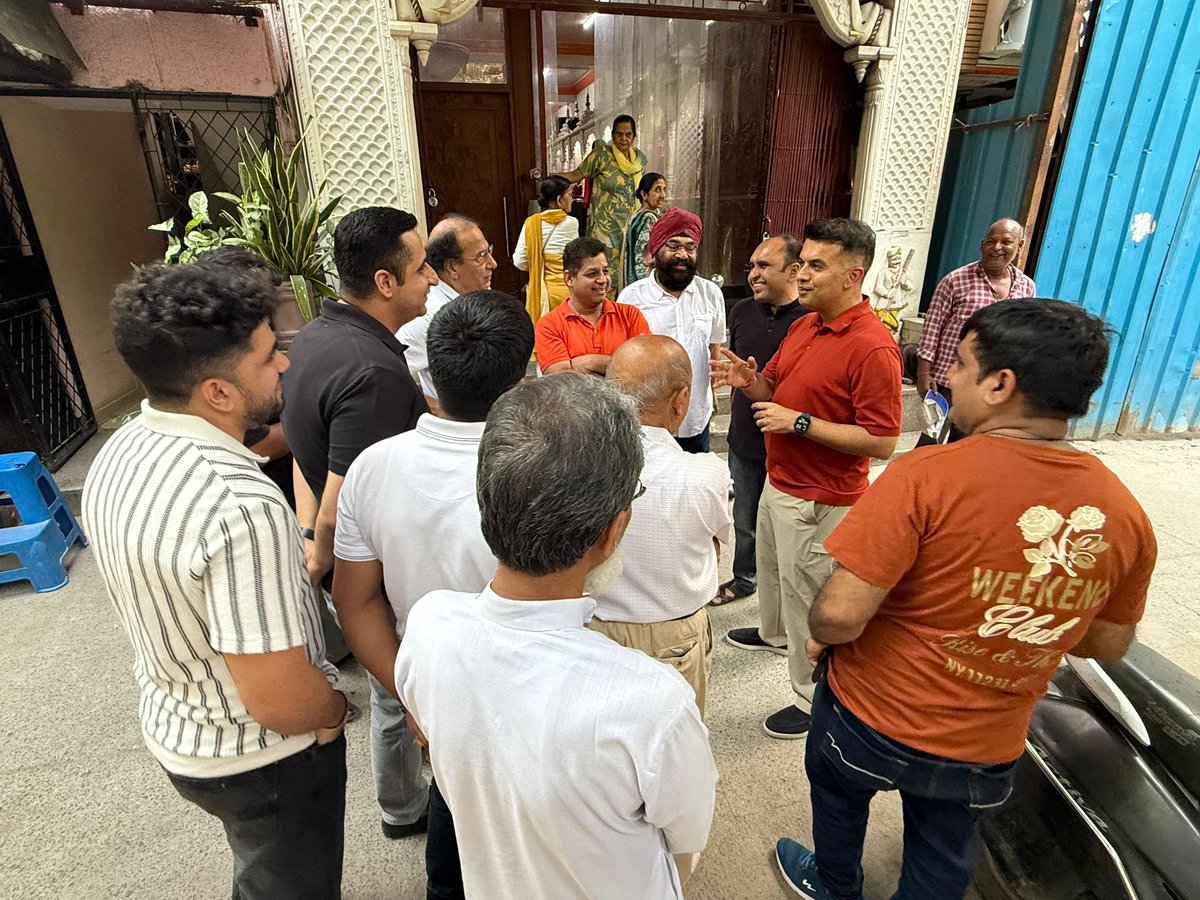 duttabhishek's tweet photo. मासिक मीटिंग ॥

📍 अमर कॉलोनी ब्लॉक, दिल्ली

ब्लॉक अध्यक्ष सरदार .@ManmohnChadha जी एवं सभी साथियों का हार्दिक धन्यवाद ॥
बैठक में #SIR को लेकर महत्वपूर्ण चर्चा हुई ॥
वोट की अहमियत पर विस्तार से बात हुई ॥

#Delhi #Congress
::: https://t.co/yfk55o5pgF