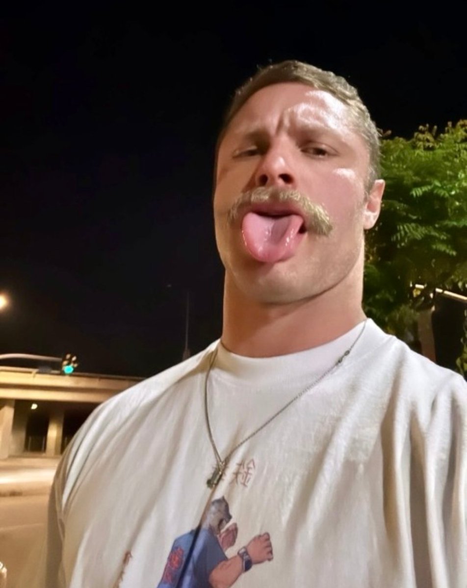 Nice tongue dude