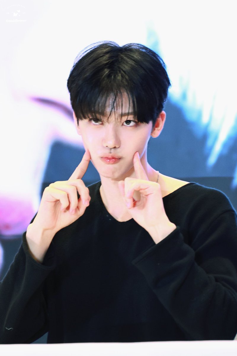 cauliflower813's tweet photo. 260509 IMINI

#JAEMIN #재민 #ジェミン https://t.co/EWRHJ42lAC