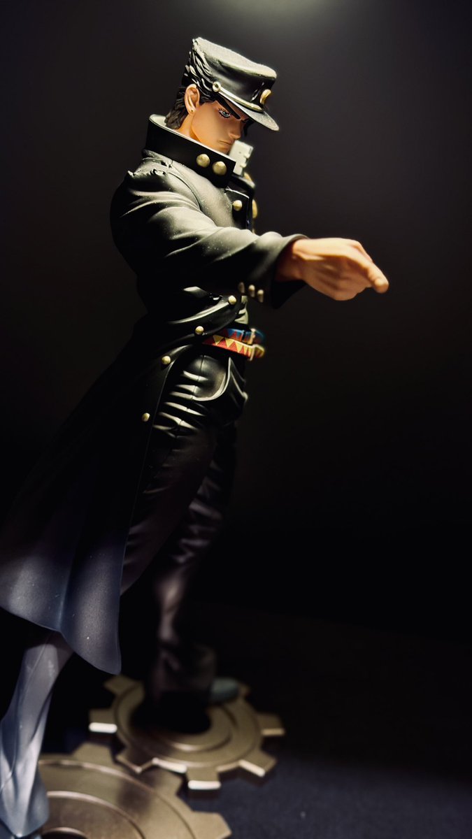 k_bizarre's tweet photo. IKEAのルードスタ、良きッ！
ガラス面にベルベット生地を張り付け、天井部にLEDを取り付けたら、さらに良きッ！
#IKEA #RUDSTA #jojo #DragonBall https://t.co/HBYcjRe0wL
