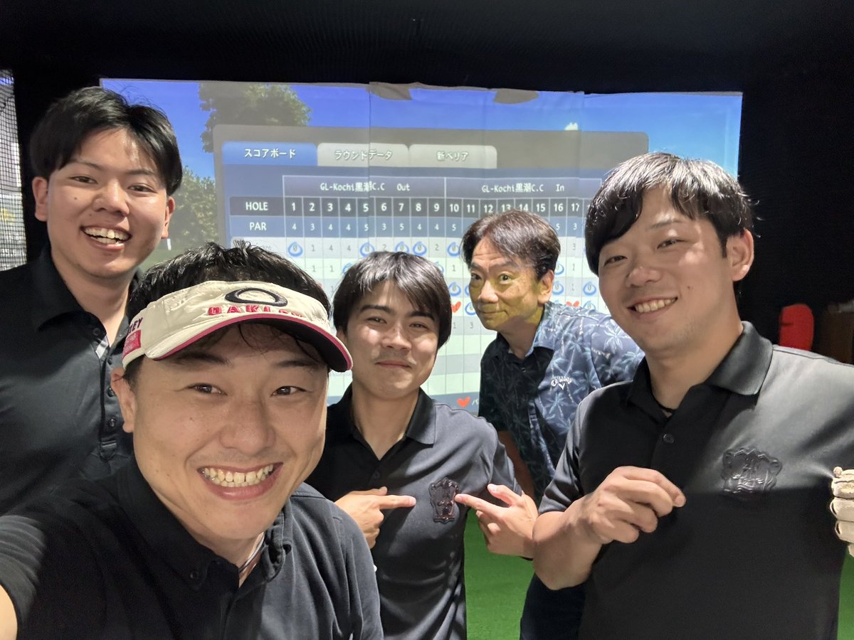 TAISUKE1214's tweet photo. ゴルフ最高！
スペシャルアドバイザーにご指導頂きました。
#愛媛FCサポーターゴルフ部
#部員募集中 https://t.co/ZXBNocw4k8