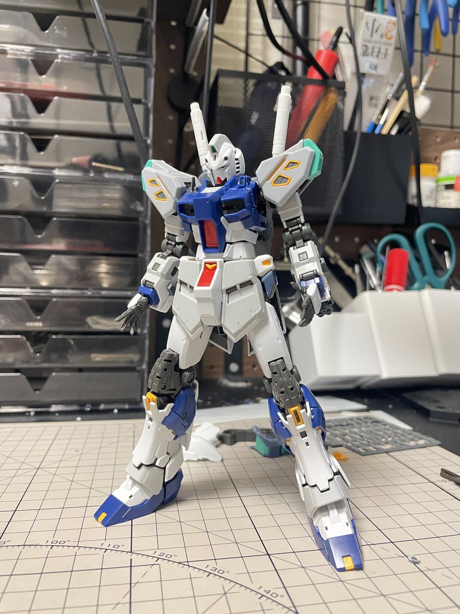 大分量産型νガンダムになってきた(。-∀-)