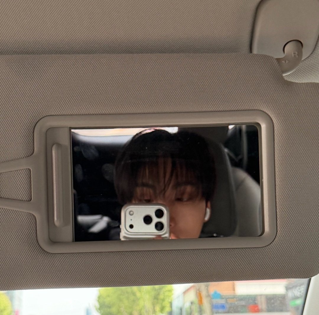Star✨️(new account) tweet media
