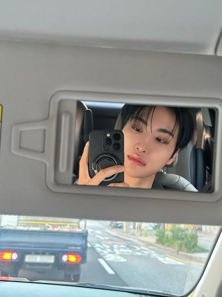 Star✨️(new account) tweet media
