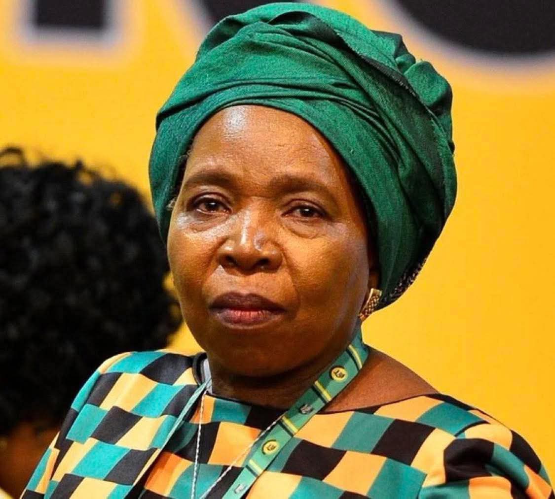 Kwena Molekwa tweet media
