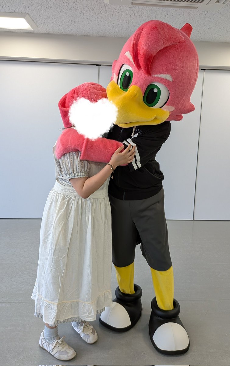 よしの tweet media