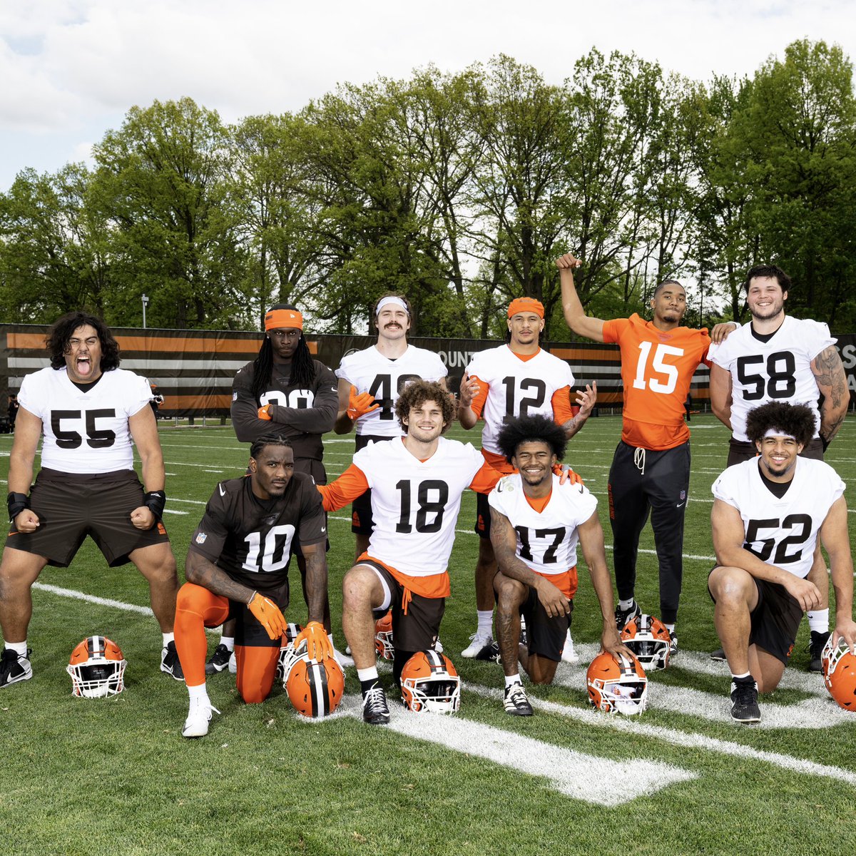 Browns's tweet photo. rookie class in session ✏️ https://t.co/FDzkV3apFa