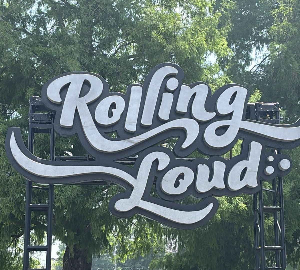 TFRESHTHECEO's tweet photo. I turned Rolling Loud into my own takeover 💥📌 https://t.co/UnVghx1x5N