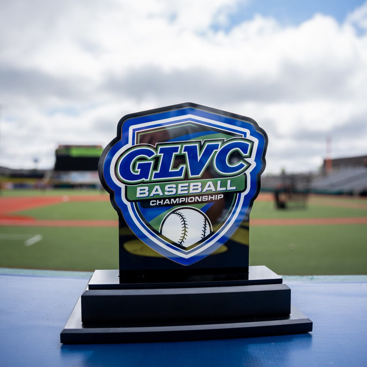 GLVCsports's tweet photo. 🏆⚾️ BASEBALL CHAMPIONSHIP

#1 Miners 🆚 #2 Tritons

📺 @GLVCSN ($)
📊 https://t.co/S83eH1lHrj
📍 Mtn Dew Park
⏰ 12 PM CT

#GLVCchamps | #CreateYourLegacy https://t.co/EjvDgZbx2W