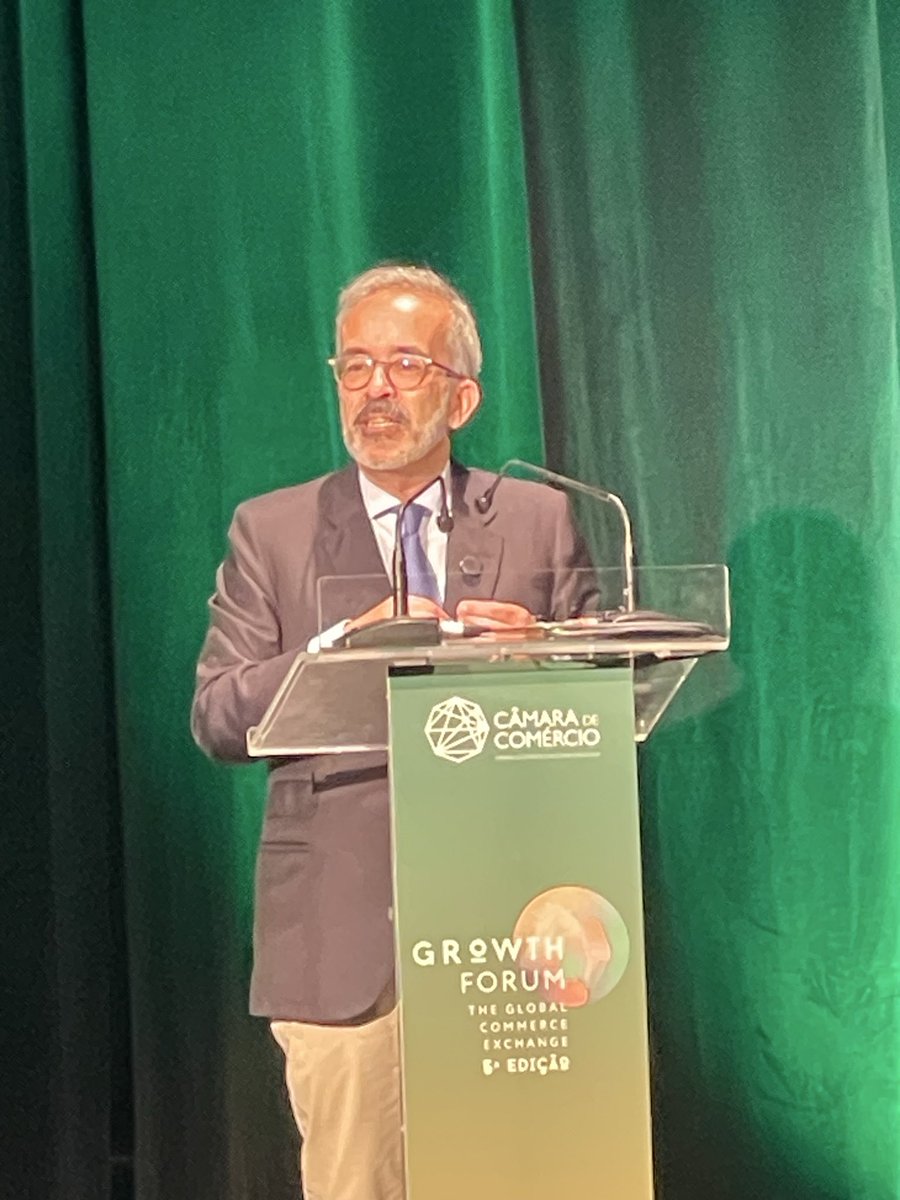 ShivKumarSing18's tweet photo. Excellent intervention of MNE, Dr. Paulo Rangel @PauloRangel_pt @nestrangeiro_pt sobre os acordos #EuINDIA FTA &amp; #EU -#Mercosul and Amb. @prkundal @IndiainPortugal esperemos boas notícias em breve. Congrats and thanks to CCIP and sponsors https://t.co/bWMGOnrjX0