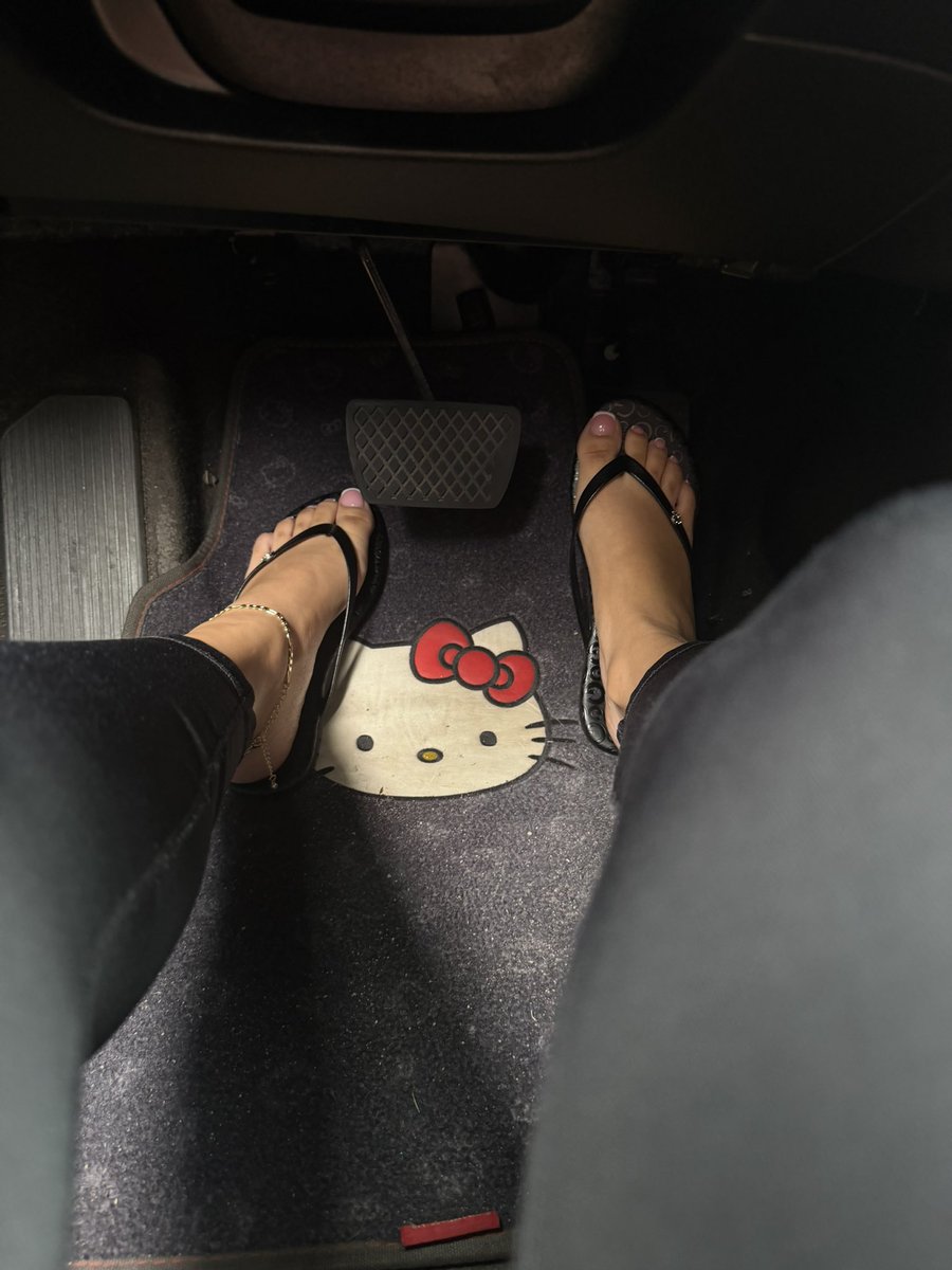 as im driving im realizing how my toes should be in someones mouth instead of it being on the gas pedal