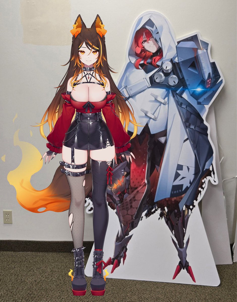 SinderVTuber's tweet photo. Look who I met in real 
She's way taller than me 🥹 https://t.co/szaggLrN9r