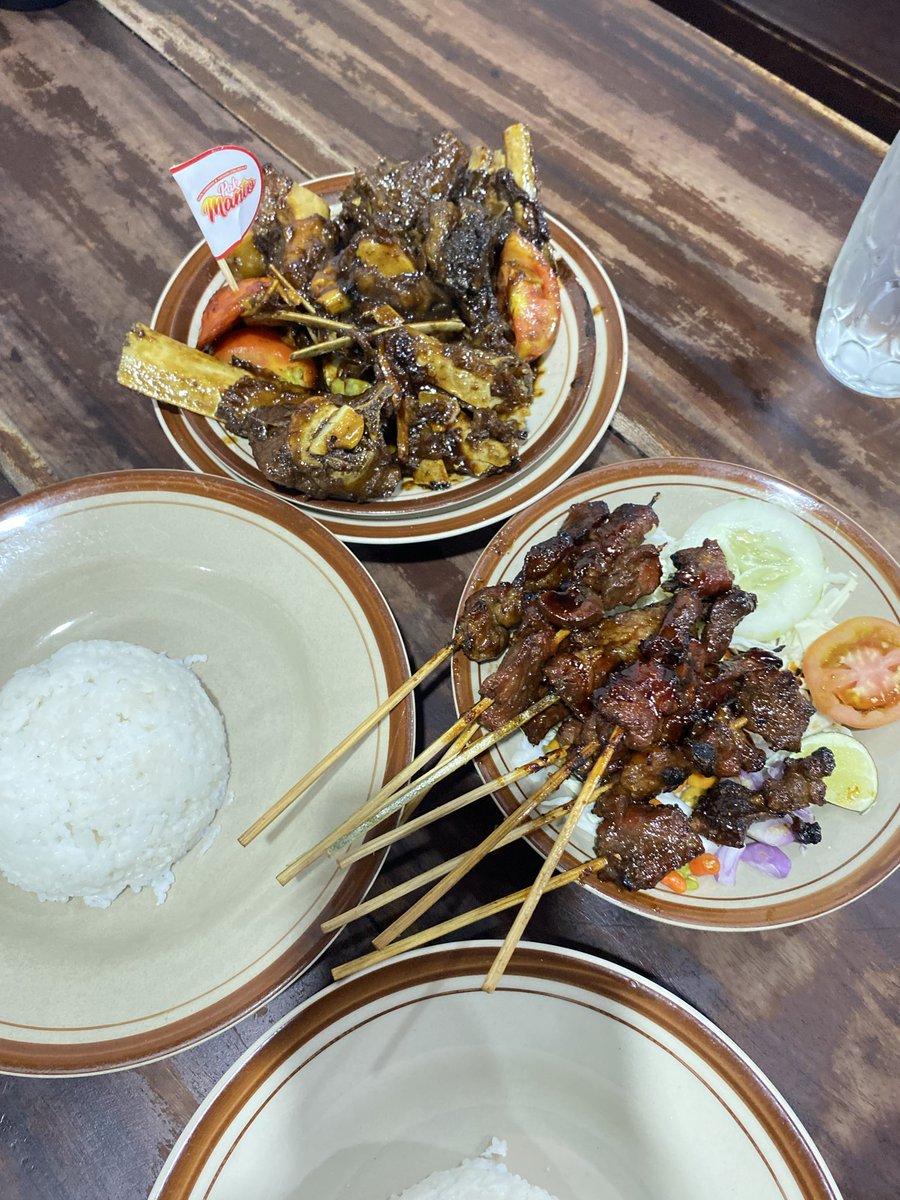 syifashal's tweet photo. sate kambing pak manto🤤 https://t.co/jtRU7v36wo