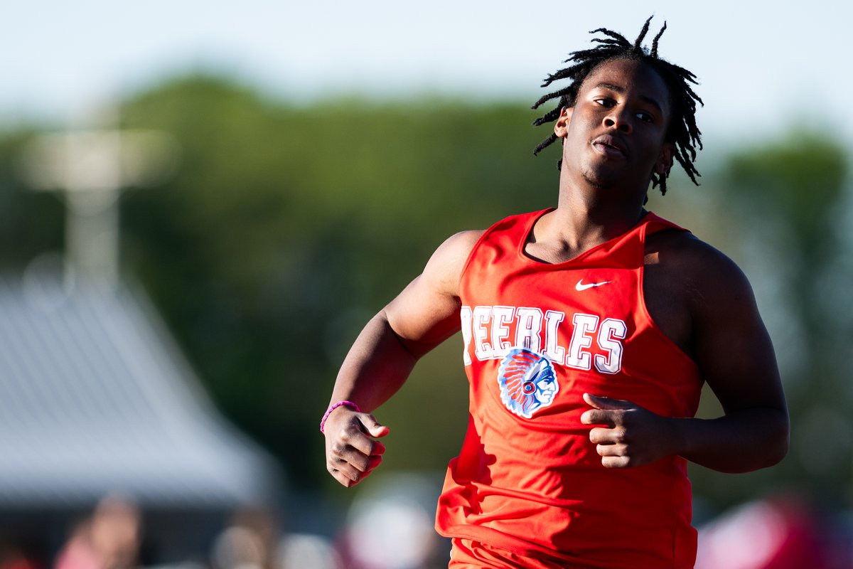 SOSAOhio's tweet photo. Take a look at 📸 (via Raymond Gleadle) from Thursday's Fairfield Local Track &amp; Field Invitational, made possible by Willey &amp; Son Trucking, @OhioHealth and @GloFiber.

FULL GALLERY: https://t.co/24NqipxYEt https://t.co/AiCehzidlS