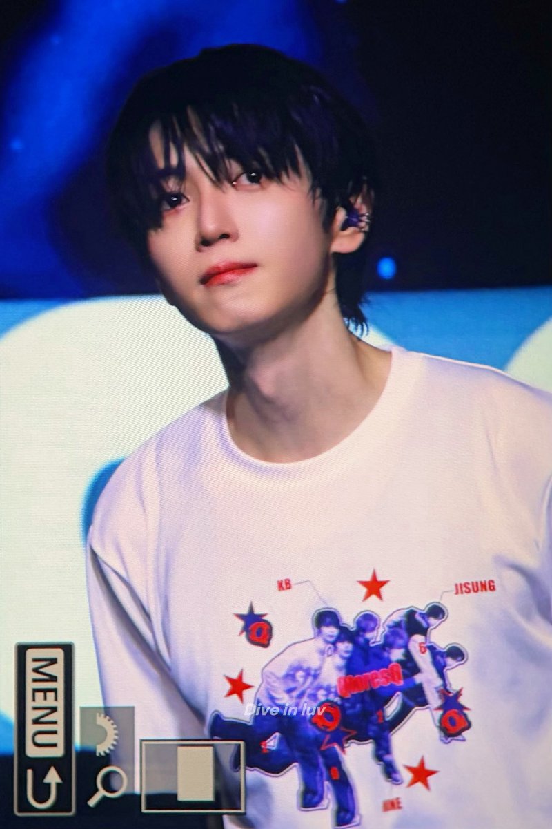 Diveinluv_'s tweet photo. 260509 QtoresQ in SEOUL 2부
#QQQ #JISUNG #큐큐큐 #지성 https://t.co/CyCzAWrAhn