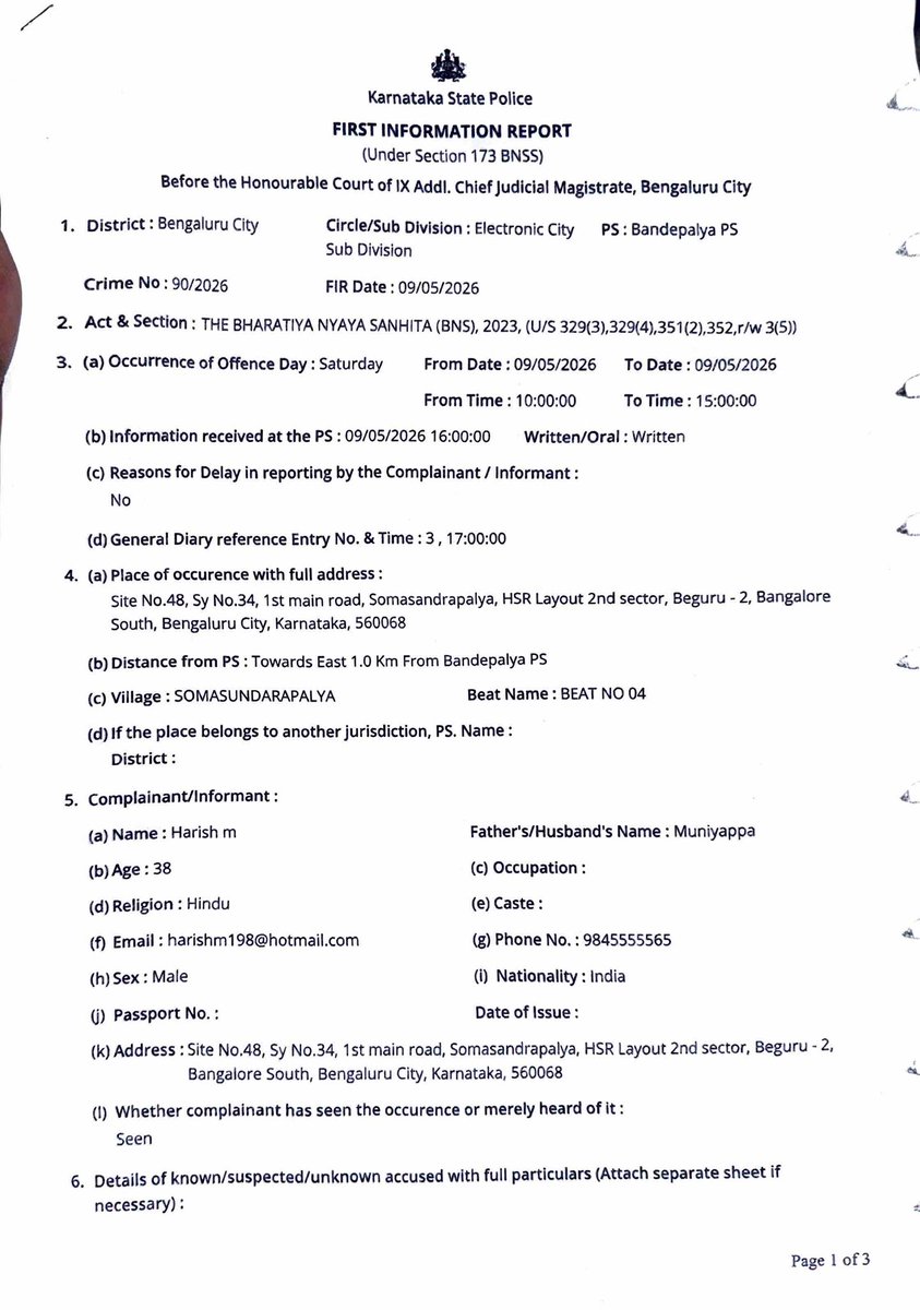 RTI_KARNATAKA's tweet photo. Appreciation to @bandepalyaps Poor families who legally purchased a property years ago were harassed when Ramesh & family tried to illegally occupy the terrace and shift their belongings. Police verified documents, repeatedly warned them the property does not belong to them and any claim must go to court. When they ignored this and trespassed, FIR was registered.

@DCP_ECITY @CCBBangalore @seemantsingh96 @BlrCityPolice @DrParameshwara @India_NHRC 
Not the first time  earlier media reports and our NGO’s support for victims led to cases against Ramesh. With repeated offences and even chain-snatching cases, authorities must consider rowdy-sheeter action to protect poor residents. 

#GoodPolicing #RuleOfLaw

Eviction threat haunts couple in Somasundarapalya - https://t.co/MyQzfxQ1S8