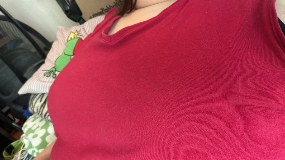 DarkheartUnique's tweet photo. Boobs~
Have I ever mentioned that estrogen freaking rocks? 💜😜 https://t.co/ZRY7r2fBVj