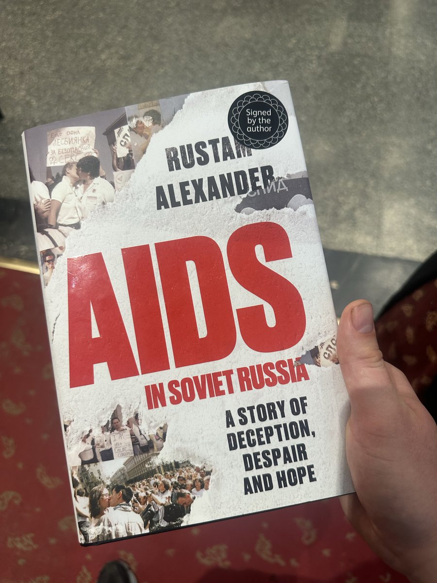 rusxander's tweet photo. Went to Waterstones to sign my book in London! https://t.co/elrD7i0GPW