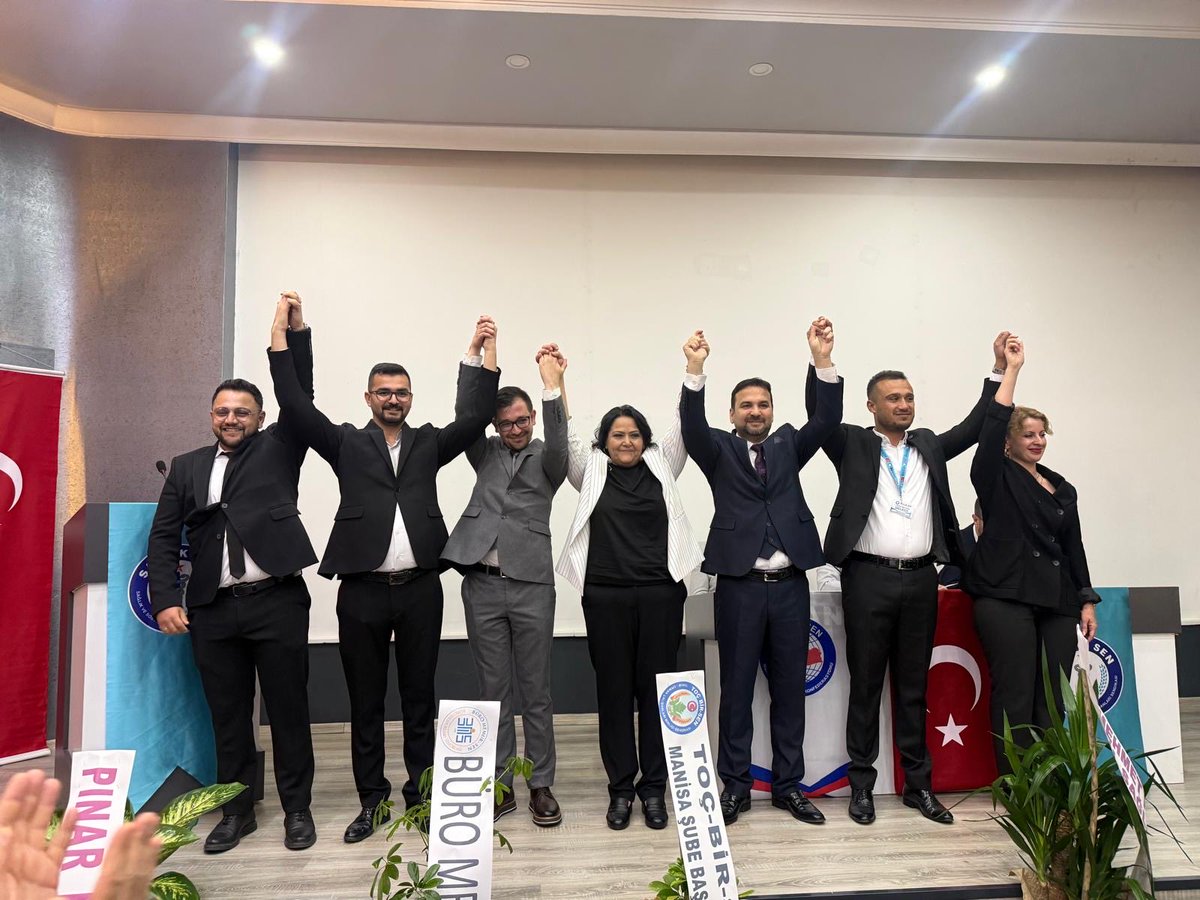 SSMahmutFaruk's tweet photo. Manisa Şubemizin 7. Olağan Genel Kurulu’nda yeniden Şube Başkanlığına seçilen Emine Tınaz başkanımızı ve yönetimini tebrik ediyor, muvaffakiyetler diliyorum. https://t.co/x75KpxvqIF