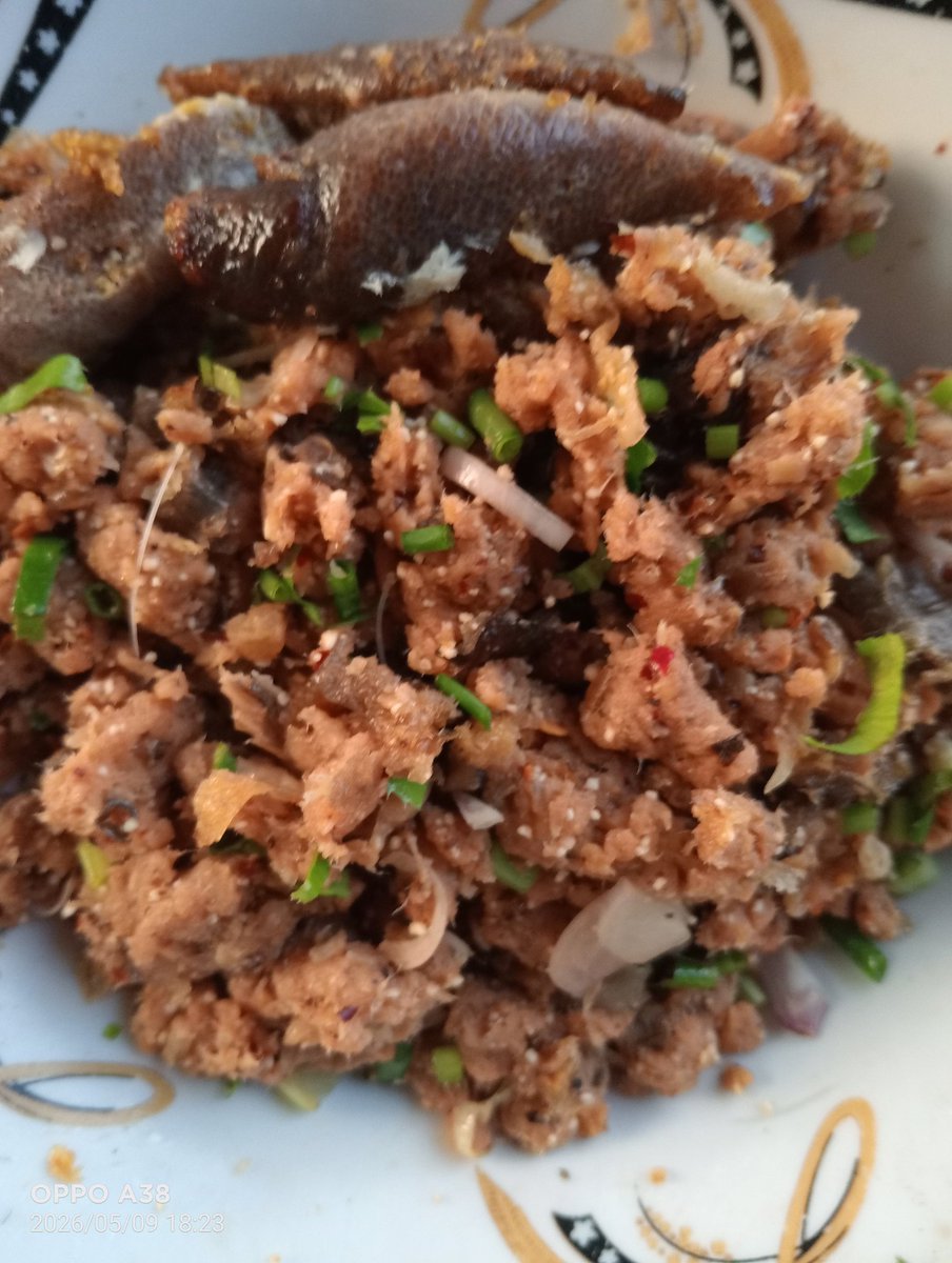 yaaahooo2k's tweet photo. ลาบปลาดุก 😋😋😋
#อร่อยไม่ซ้ำจำสูตรไม่ได้
#ผู้ชายเข้าครัว https://t.co/lV7jzR9Rxa