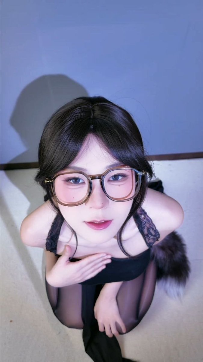 想以变态的身份试试吗？哈哈😜 https://t.co/n60gOtFIOz