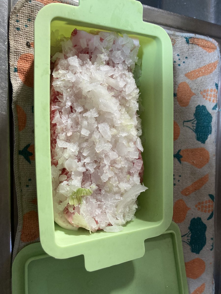 明日、母の日なんで母ちゃんに美味しいもの食べて喜んでもらえるように