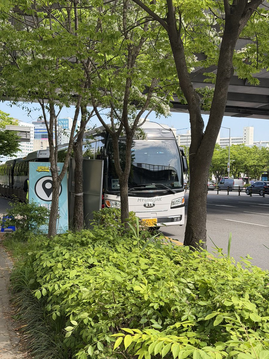 김나리셔스 tweet media