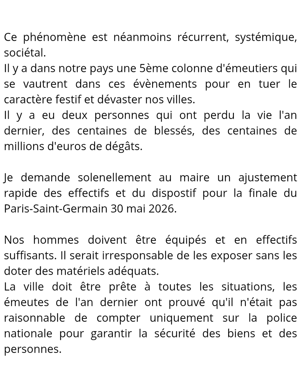 BenoitAguelon's tweet photo. Il y a un an, des "émeutes de printemps", suite à des matches de football, ravageaient le coeur de Paris et les communes limitrophes.
Neuilly, jusque-là preservée, malgré l'av CDG qui charie son quota d'émeutiers du psg connaissait sa 1ère émeute urbaine d'ampleur
#neuilly https://t.co/gX82OF4z2r