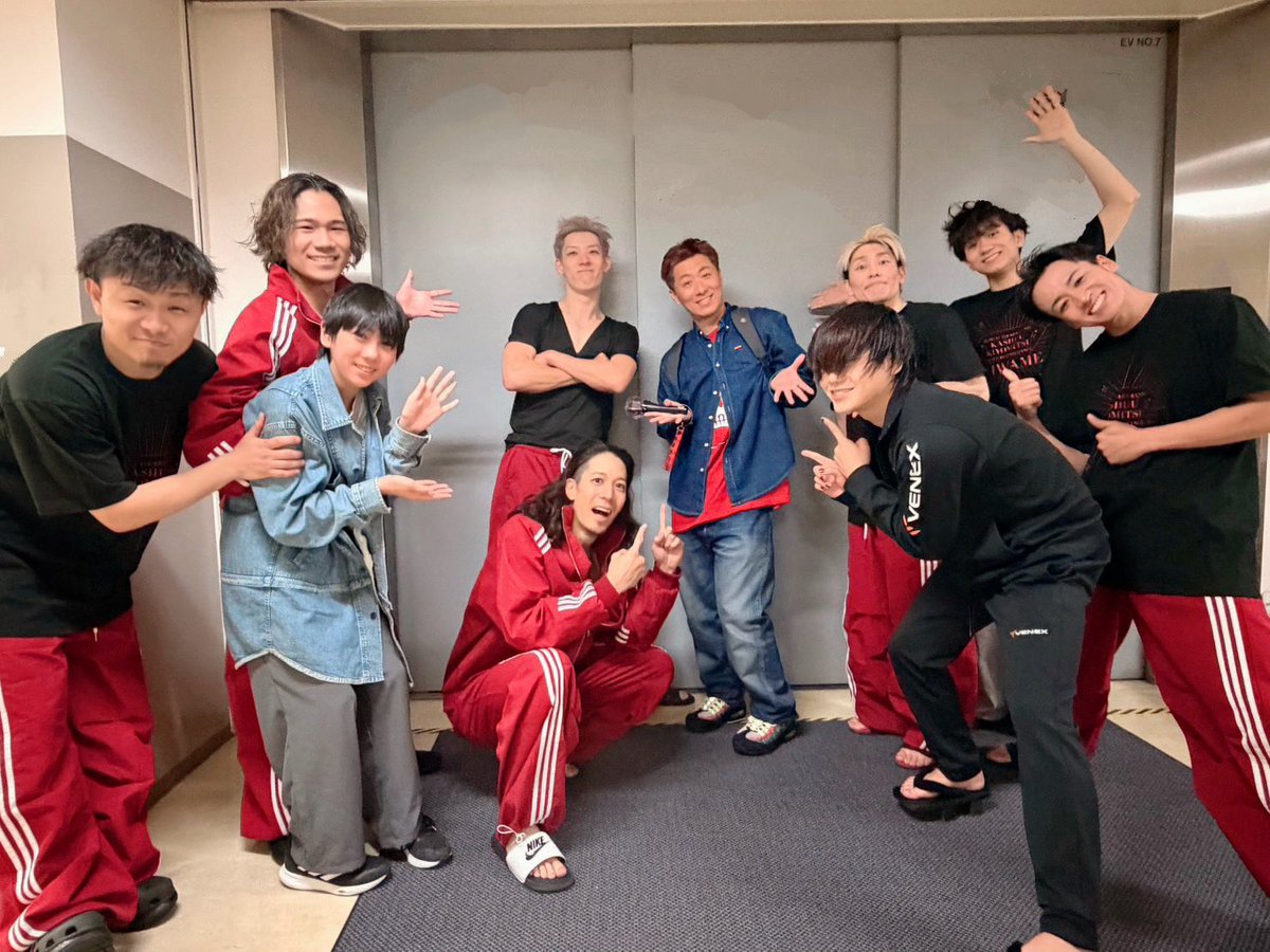 本日マチソワありがとうございました✨
主の熱い盛り上がりに
こちらもより熱くなり🔥
大変嬉しく感謝しています😊
いよいよ明日は、
東京公演
マチネ 開場12:00/開演13:00
千穐楽 開場17:00/開演18:00
熱く心を込めて🔥
宜しくお願いいたします！
#刀ミュ #加州単騎

📷Show-Me.   はると😆