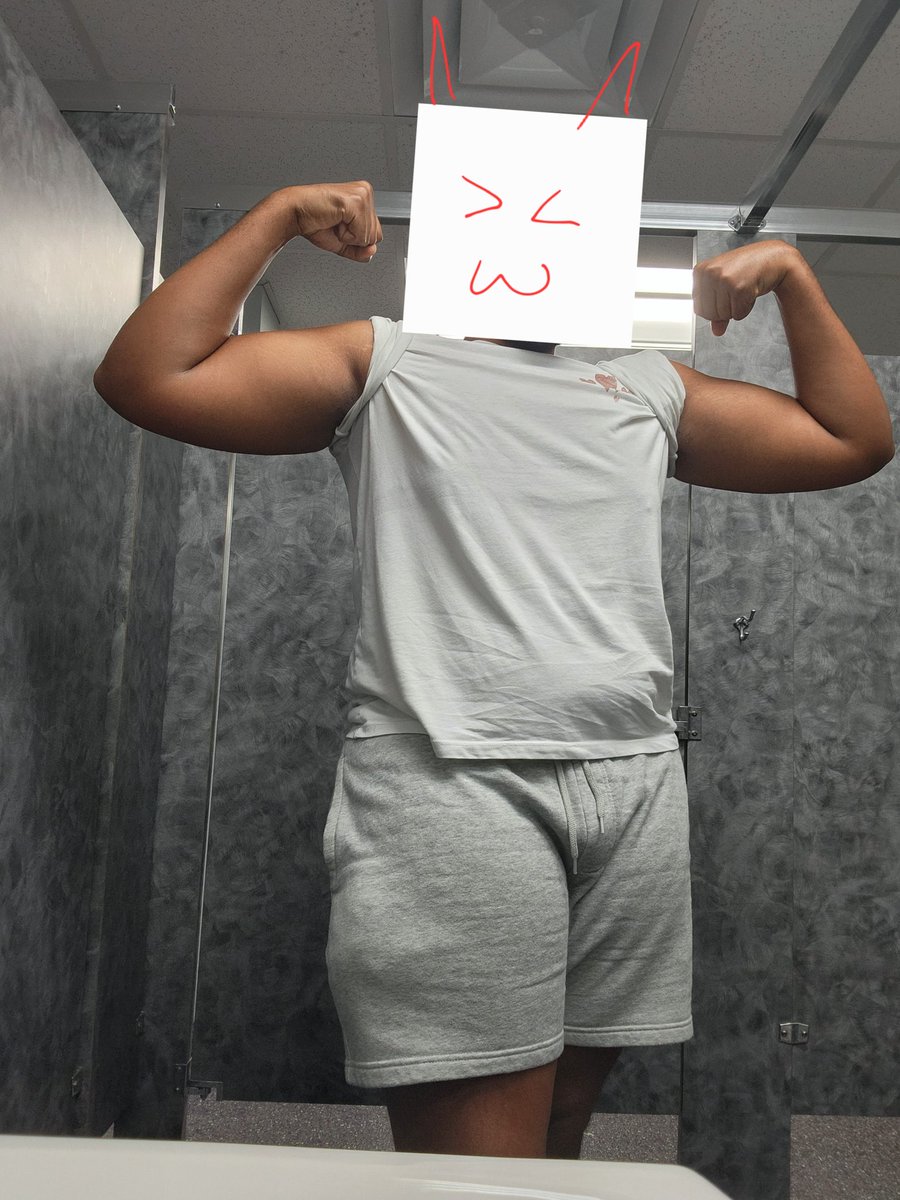 Rookrollin's tweet photo. We're still making progress... Ive given up on the cut tho, the belly is staying a lil longer
#gym #workout #lift #bicep #progresspics https://t.co/Qx2Aq6VF1n