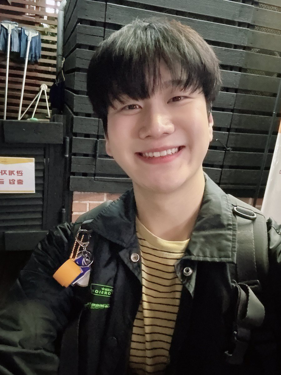 해피 tweet media