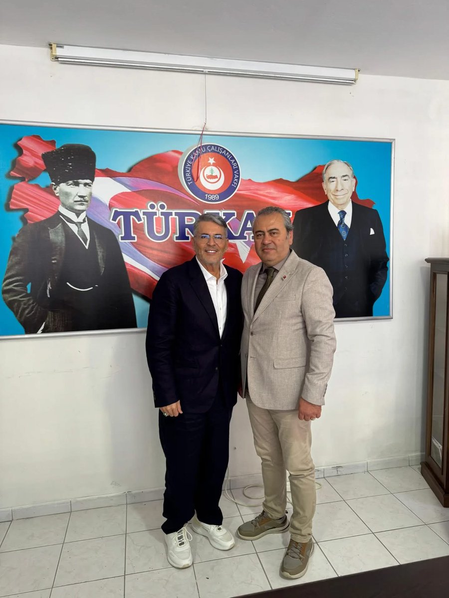 TURKAVMERSIN's tweet photo. Milliyetçi Hareket Partisi MYK Üyesi ve Mersin Milletvekilimiz Sayın Levent Uysal ile İl Başkan Yardımcımız Sayın Salih Bayraktar Vakfımızı ziyaret ettiler. @TurkavGenMrk @og_yildiz @LeventUysalNEV https://t.co/1UaaJaHZuh